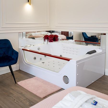 Apartament Glamour Prywatne Jacuzzi Starowislna Krakow Bagian luar foto