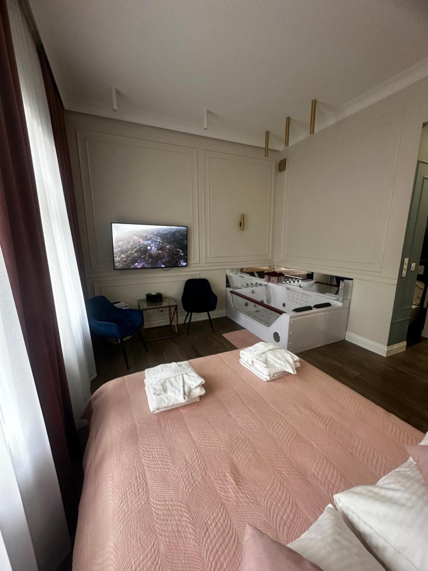 Apartament Glamour Prywatne Jacuzzi Starowislna Krakow Bagian luar foto